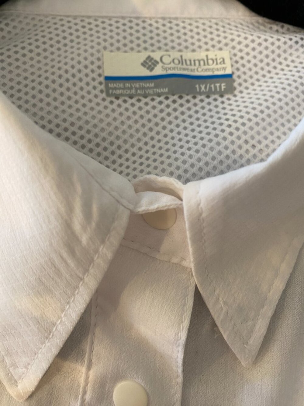 Columbia PFG White Long Sleeve Shirt, Zip Pockets, Size 1x. SPF 40 sun protectio